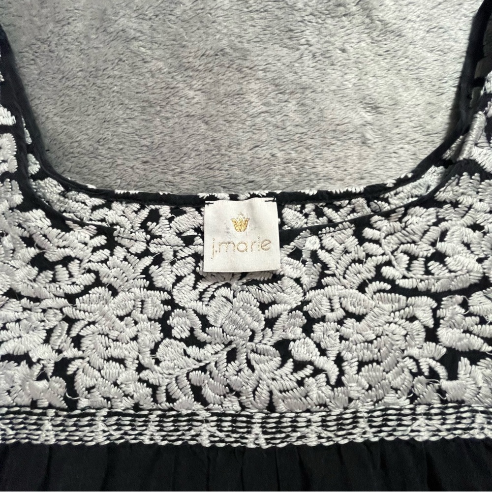 j. marie Black Large Dress with White Floral Embroidered with Pockets - Picture 4 of 7